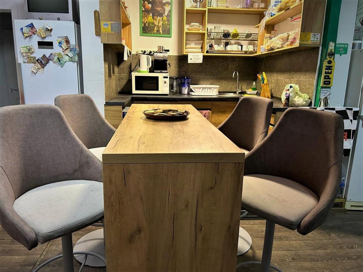 Bern Hostel Kişinev Dış mekan fotoğraf